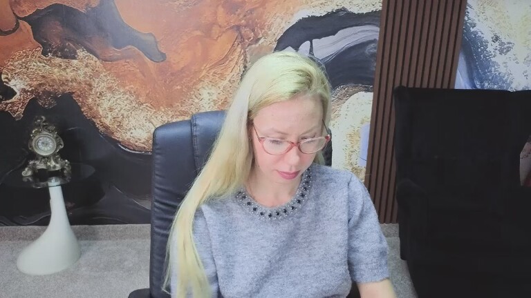 SofiaChastain's Streamate show and profile