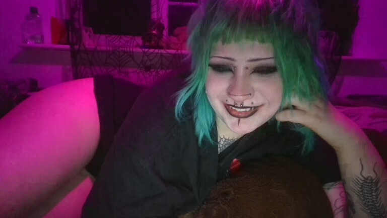 GothicLuna's Streamate show and profile