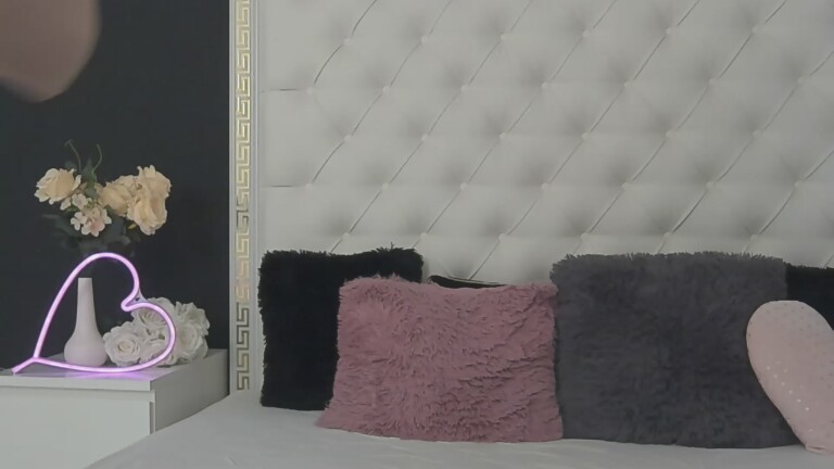 SandraBlakee's Streamate show and profile