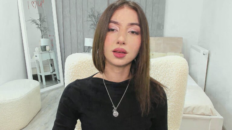 SarahTray's Streamate show and profile