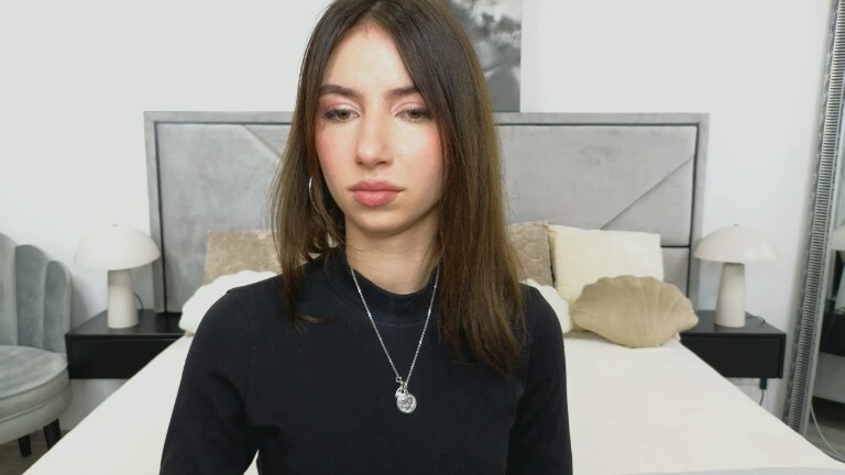 SarahTray's Streamate show and profile