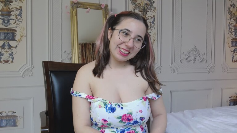 HAZELs's Streamate show and profile