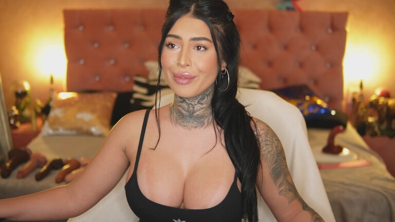 AARISS's Streamate show and profile