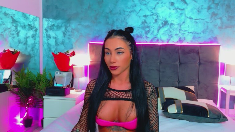 Hazzell's Streamate show and profile