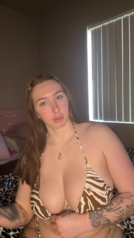 KhaleesiKouture's Streamate show and profile