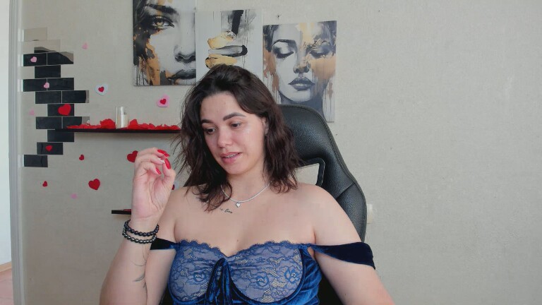 GlamNova's Streamate show and profile