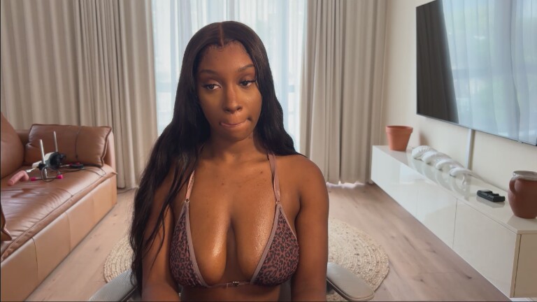 alonayum's Streamate show and profile